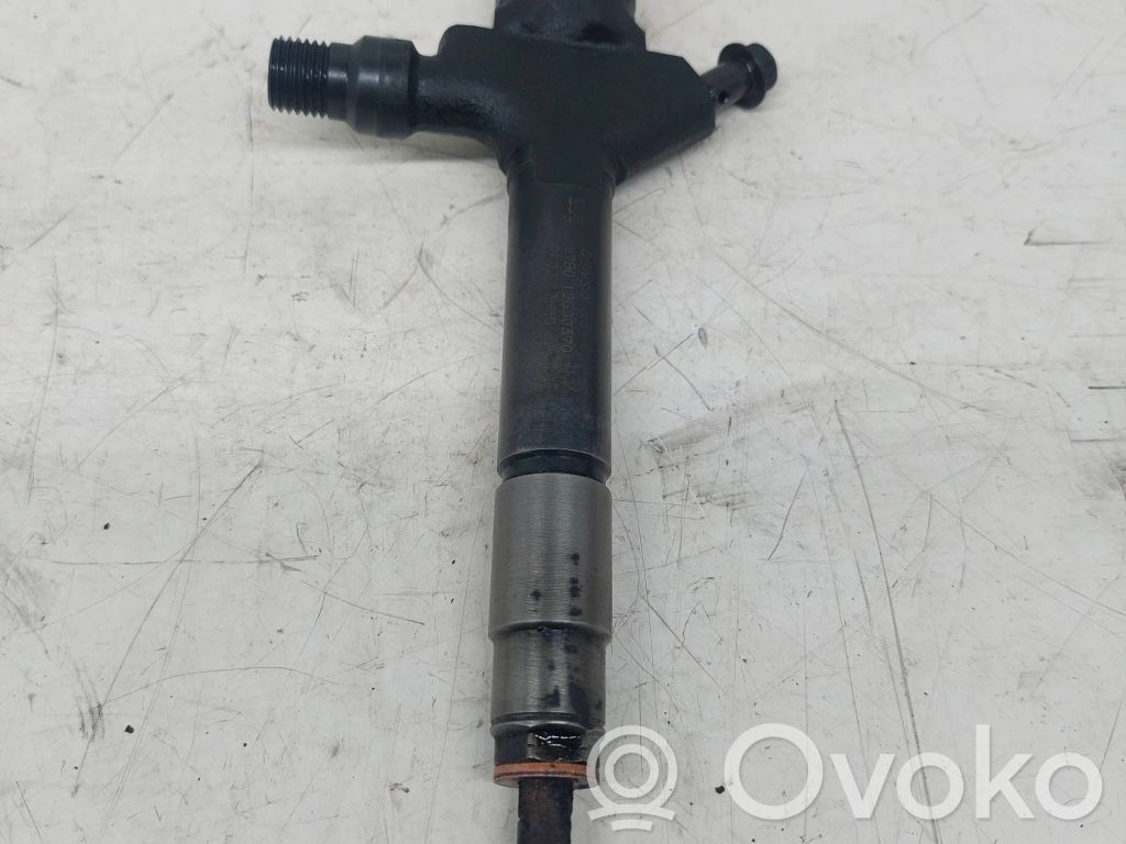 Fuel injector