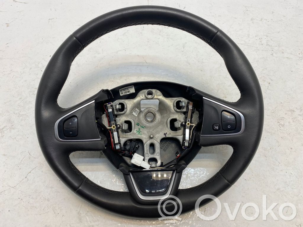 Renault Captur Ohjauspyörä 