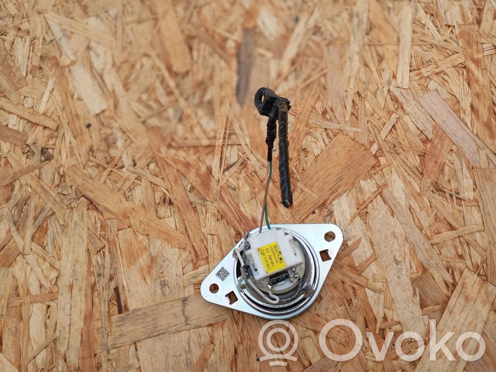 Subaru Outback Altavoz del panel 