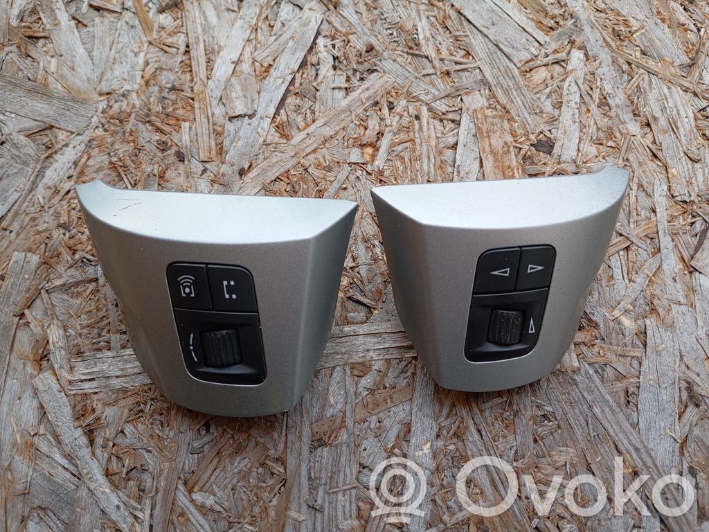 Opel Corsa D Interruptores/botones de la columna de dirección 