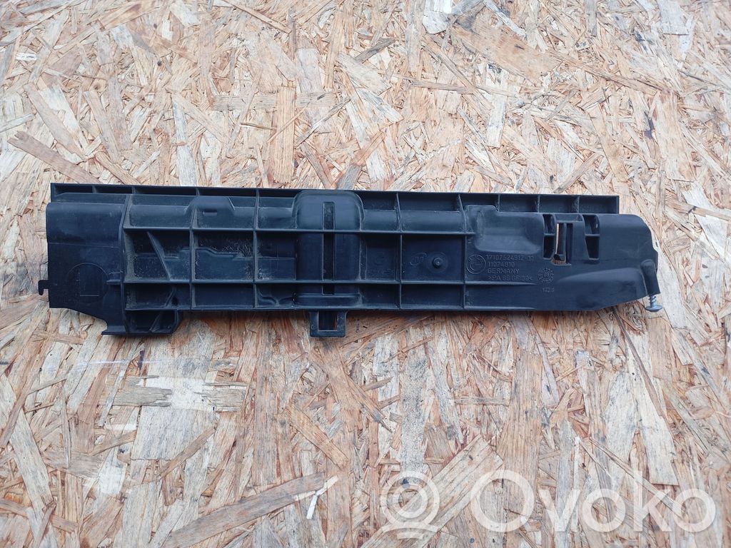 BMW 1 E81 E87 Radiator mount bracket 