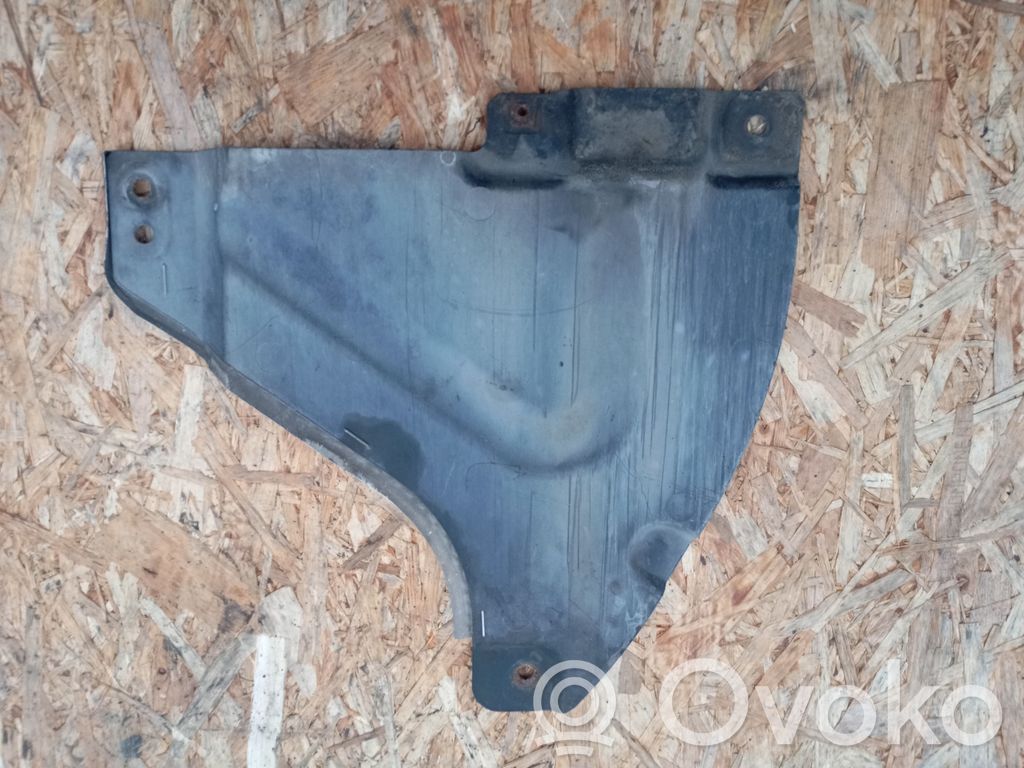 BMW 1 E81 E87 Vidurinė dugno apsauga 