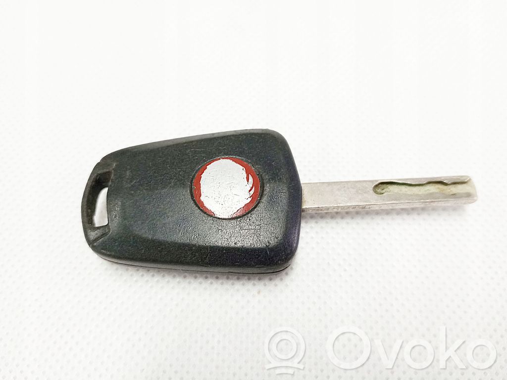 Opel Corsa D Virta-avain/kortti 