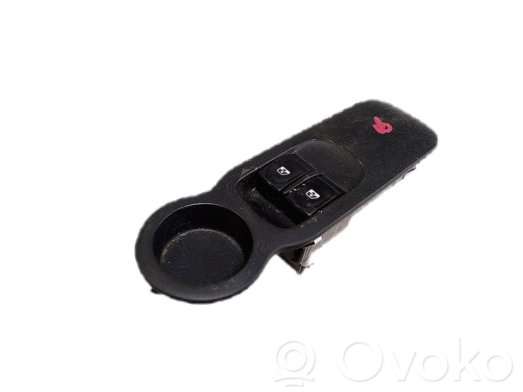 Electric window control switch   8200278438