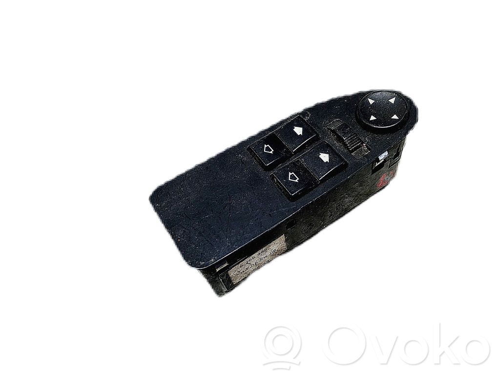 Electric window control switch   8368988