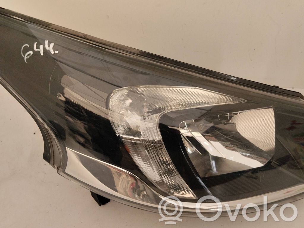Opel Vivaro Scheinwerfer 