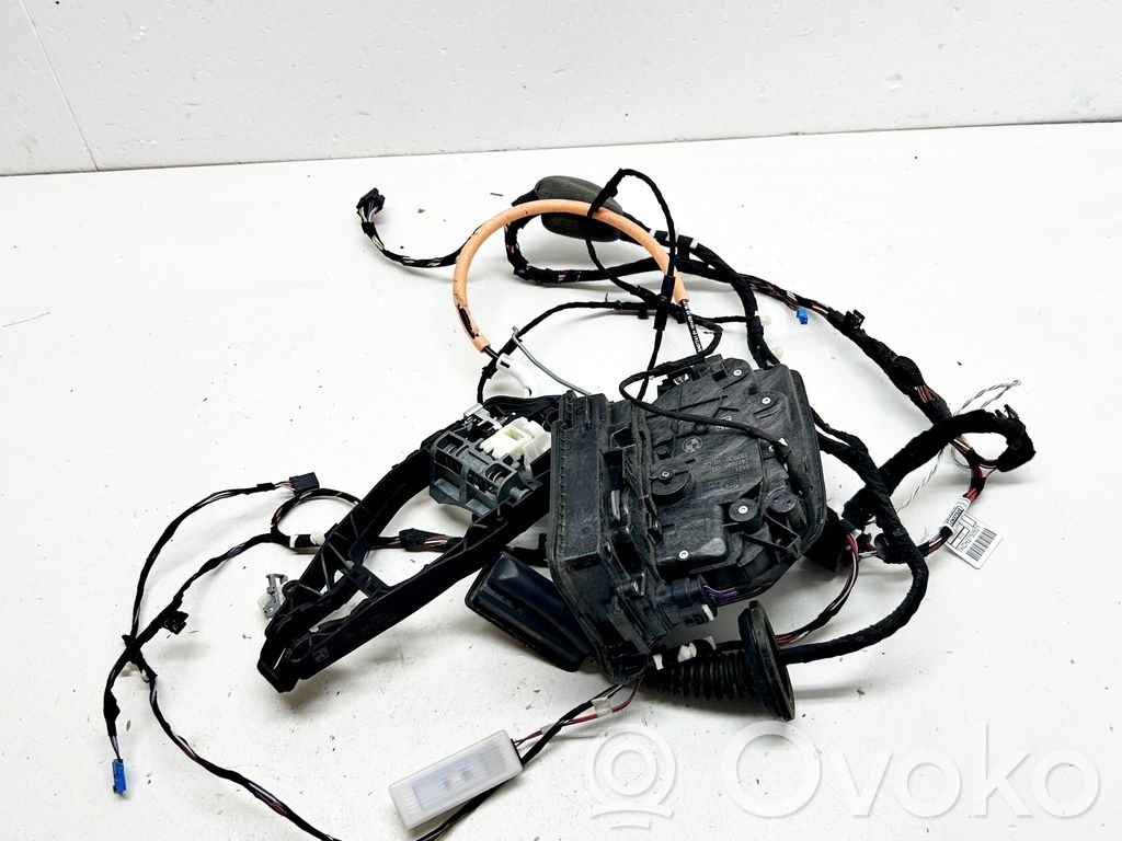 BMW 5 G30 G31 G38 Zamek drzwi przednich 