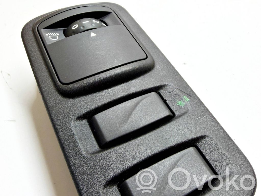 Headlight level height control switch   251635477R,00175358