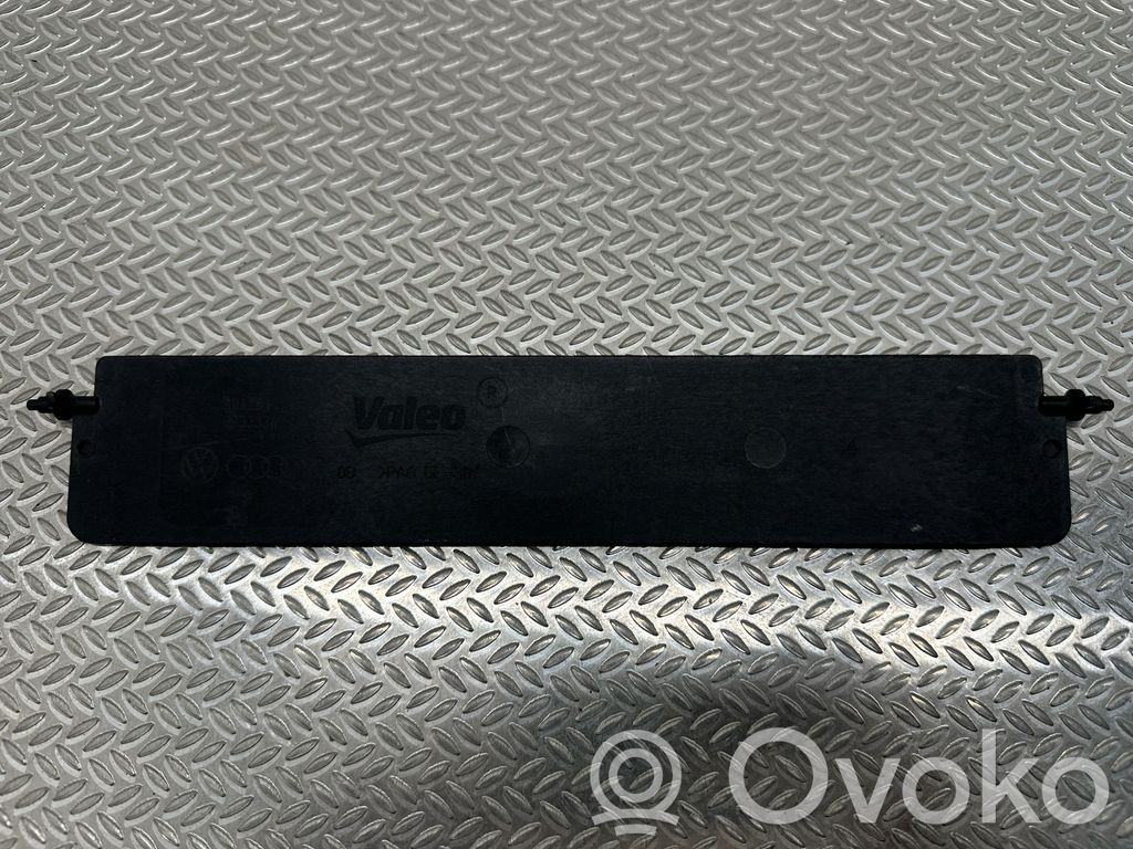 Audi A4 S4 B8 8K Radiatoriaus oro nukreipėjas (-ai) 