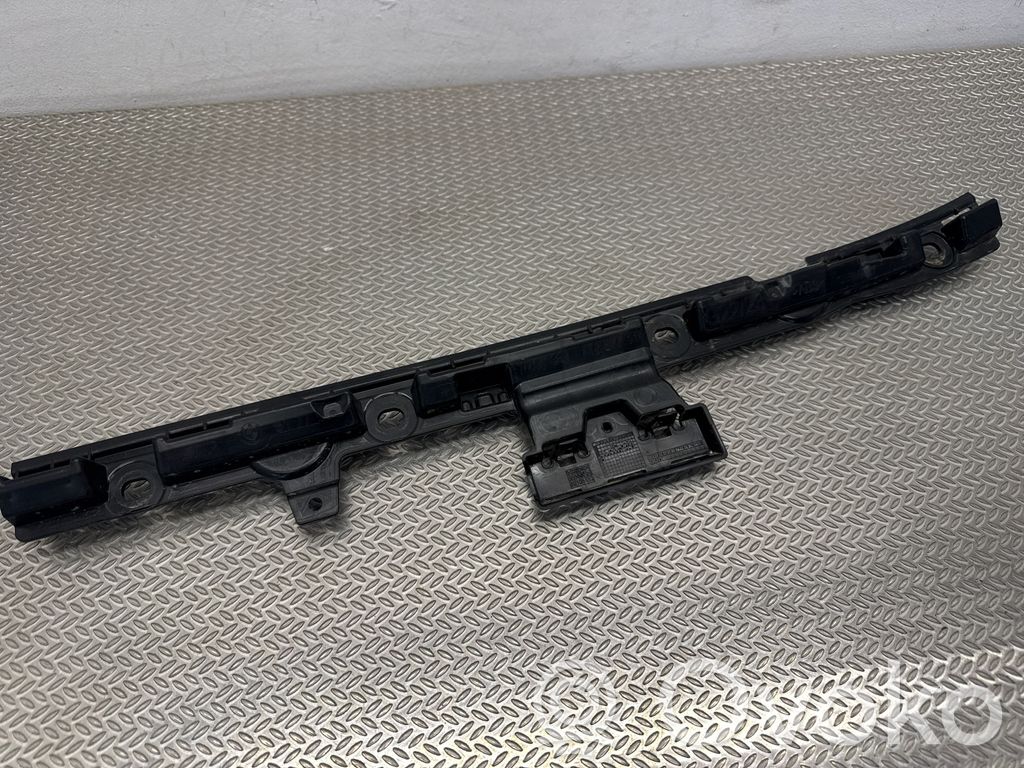 BMW 4 G22 G23 G24 G26 Ślizg listwy progowej 