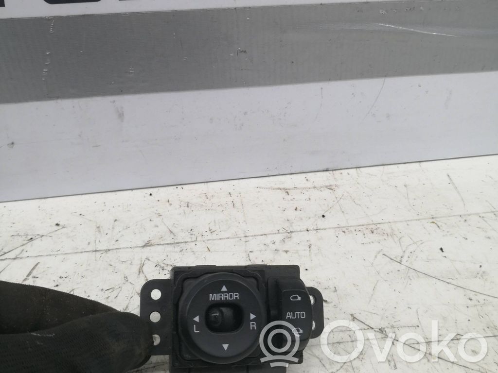 Wing mirror switch   49D4861000,93530A2950