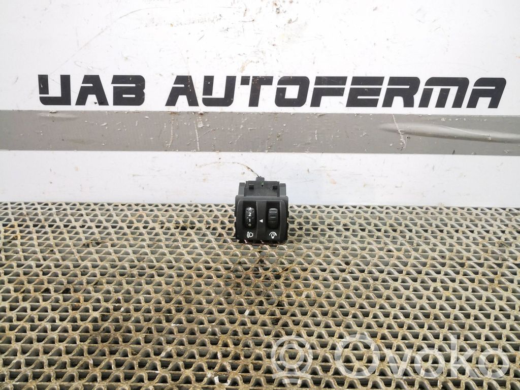 Renault Captur Headlight level height control switch 