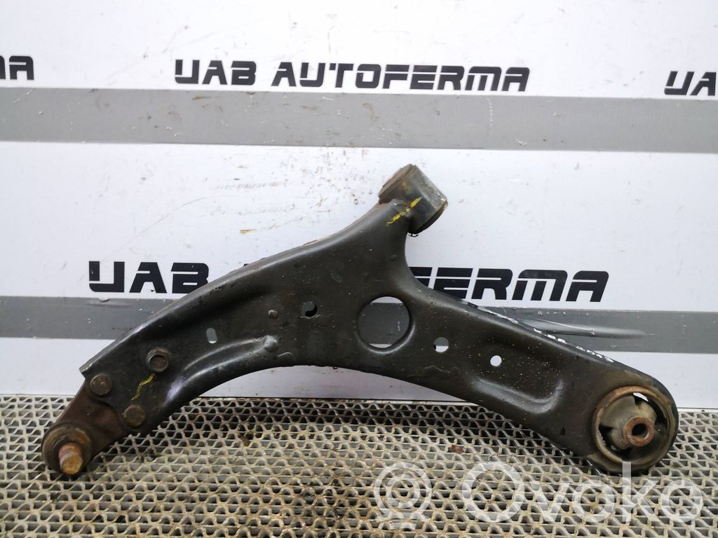 Hyundai i30 Front lower control arm/wishbone 