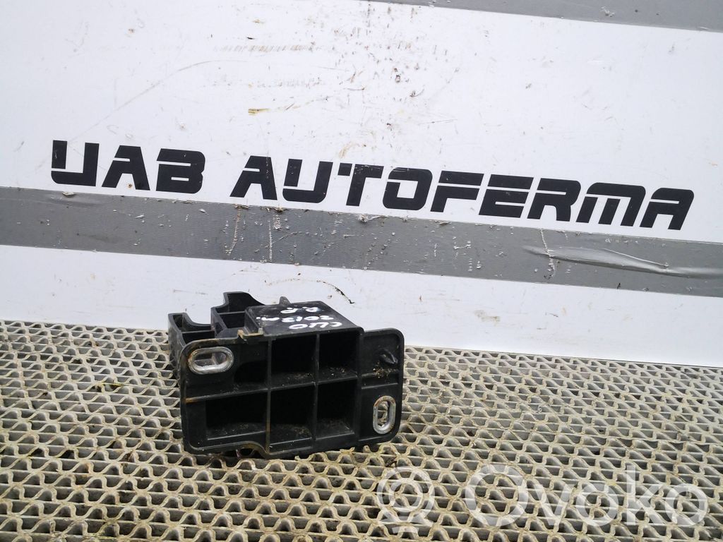 Renault Clio IV Front bumper shock/impact absorber 