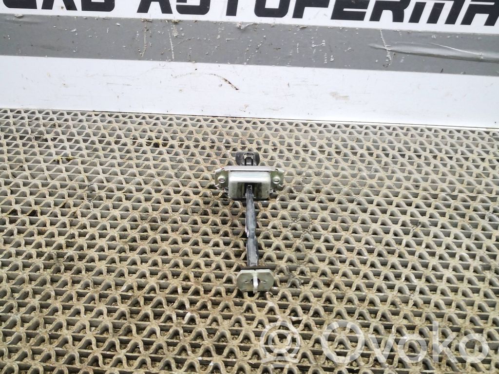 Nissan Qashqai Takaoven pidätin 