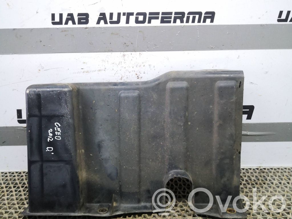 KIA Ceed Placa protectora/protector antisalpicaduras motor 