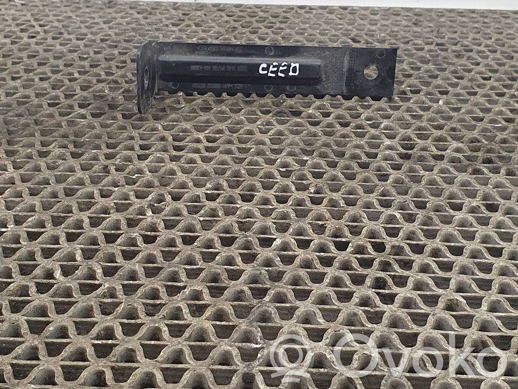KIA Ceed Rear bumper mounting bracket 