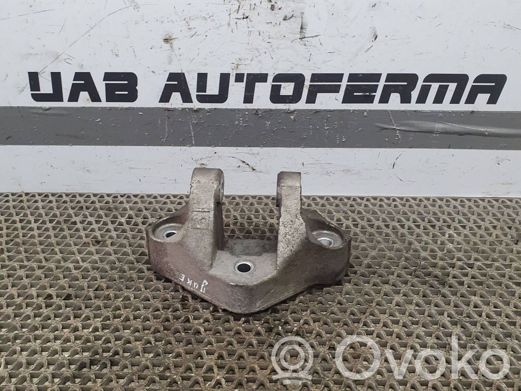 Nissan Juke I F15 Engine mounting bracket 
