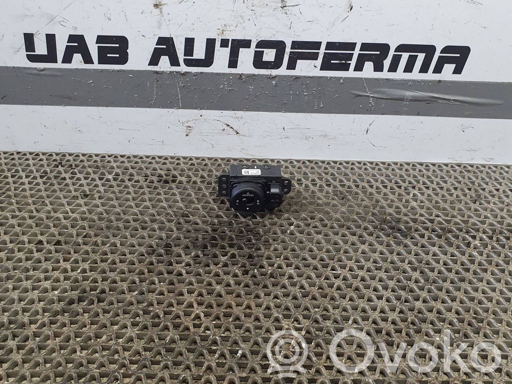 KIA Ceed Wing mirror switch 