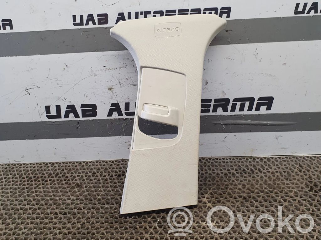 Ford Focus Pilar (B) (superior) 