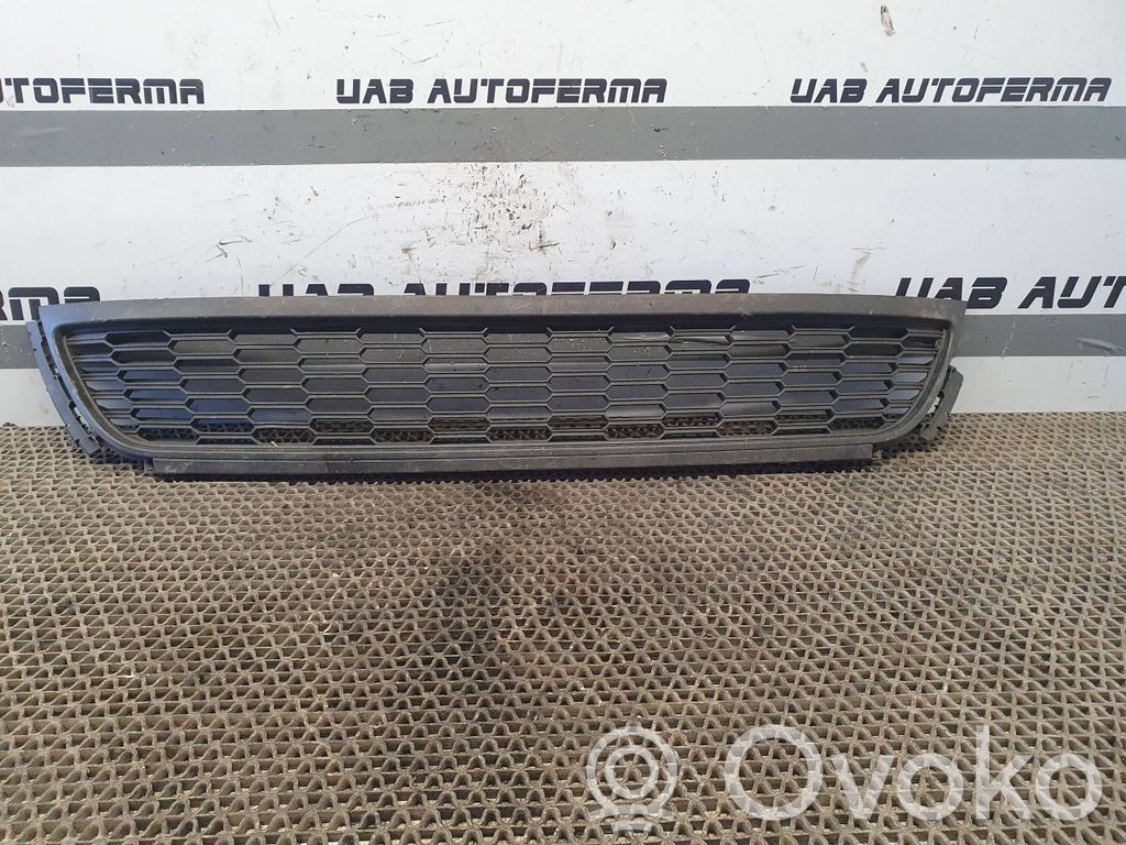 Volkswagen Polo V 6R Kratka dolna zderzaka przedniego 