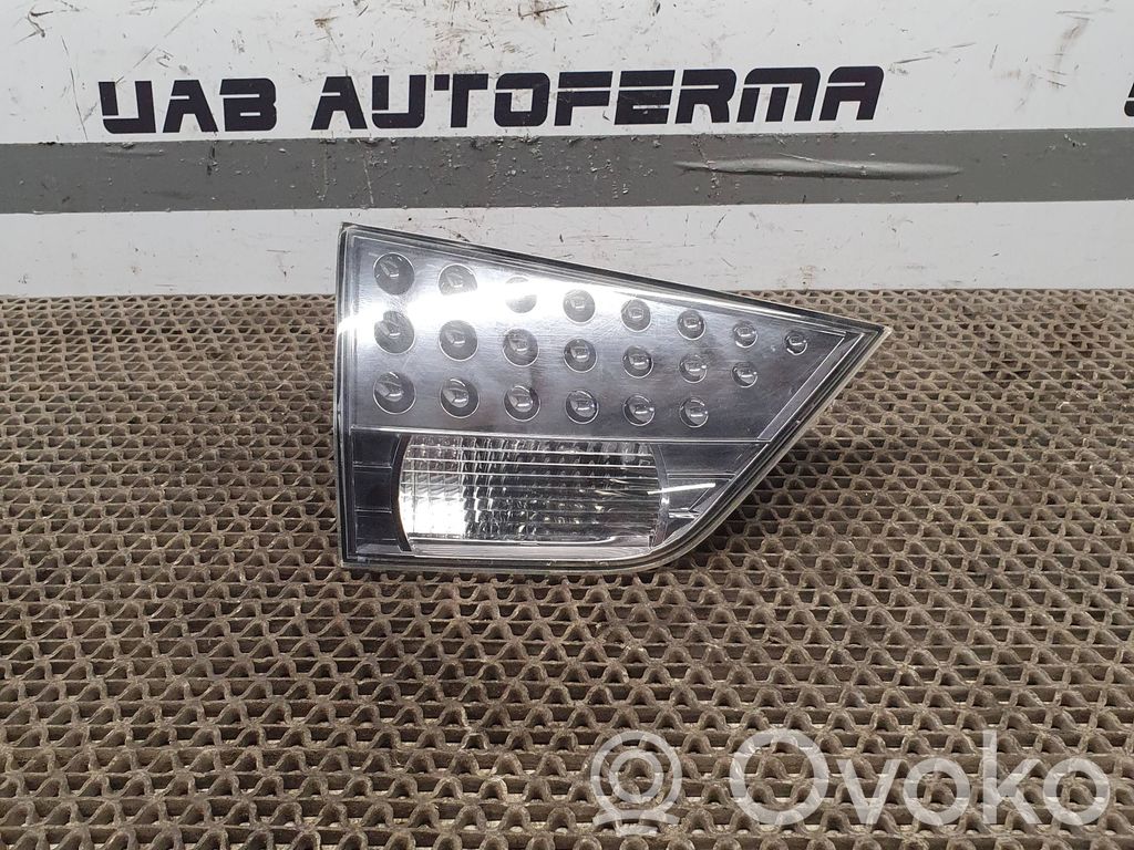 Mitsubishi Outlander Lampy tylnej klapy bagażnika 
