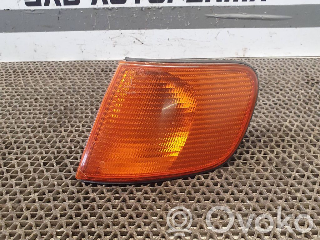 Audi 100 S4 C4 Front indicator light 