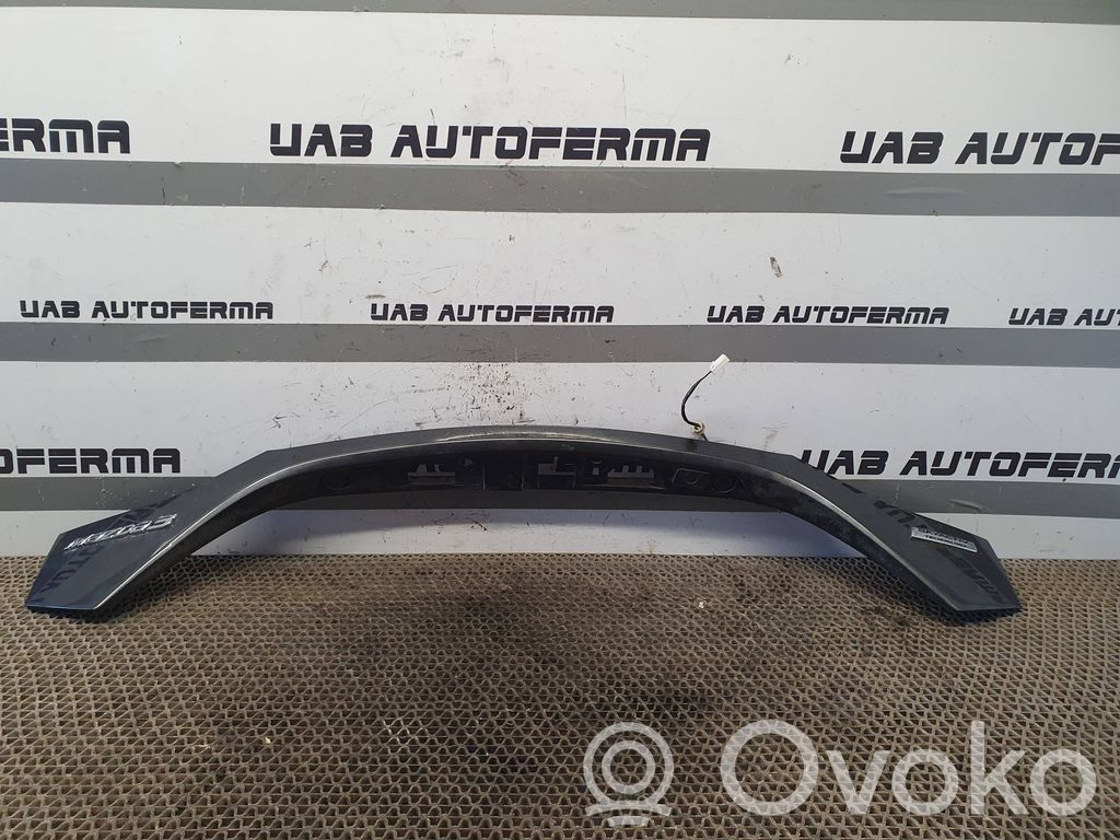 Mazda 3 II Éclairage de plaque d'immatriculation 