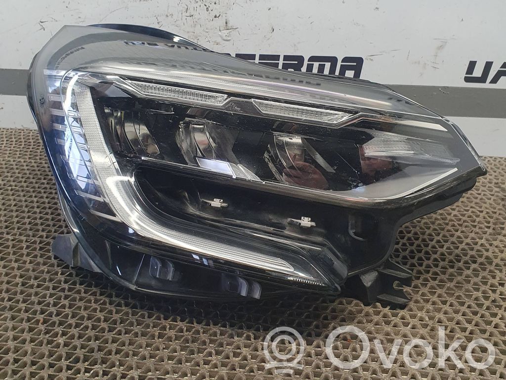 Renault Captur II Scheinwerfer 