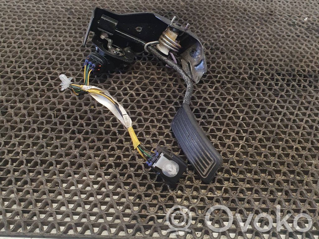 Toyota Avensis T250 Accelerator throttle pedal 