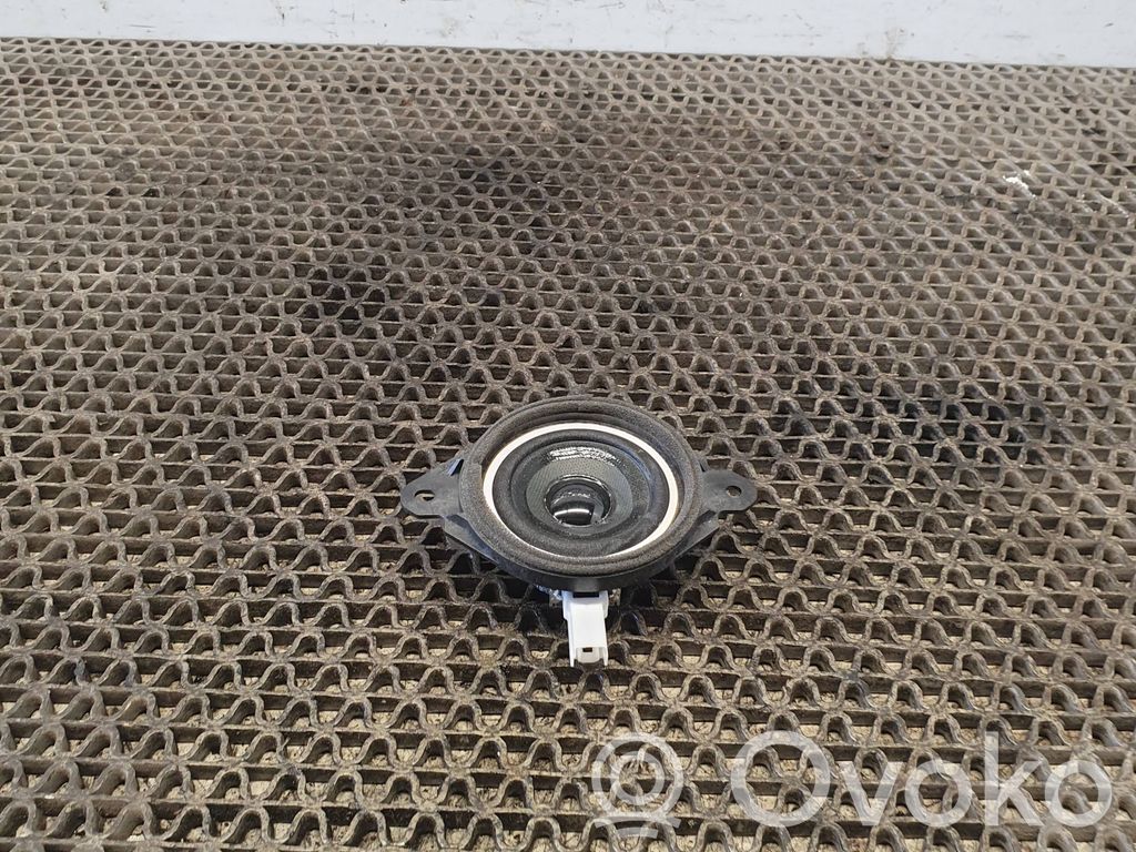 Mazda 3 II Altavoz de la puerta trasera 