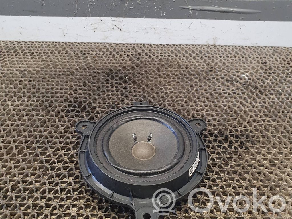 Mazda 3 II Altavoz de la puerta trasera 
