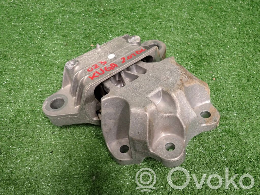 Engine mount bracket   AA10626,7M121