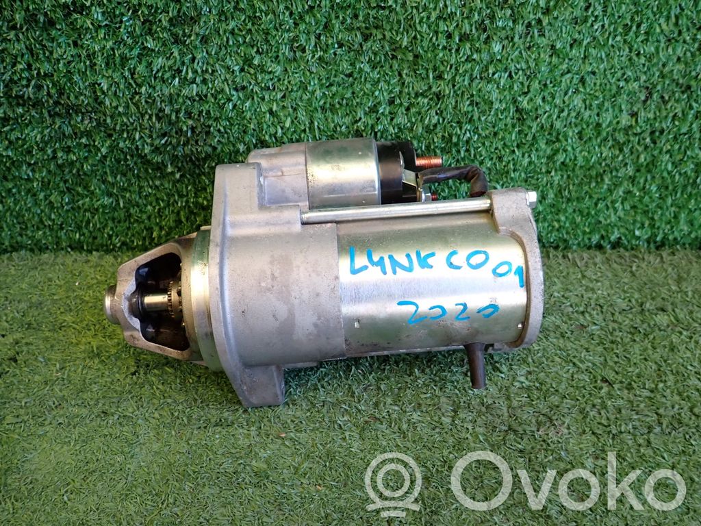 Lynk & co 01 Starteris 