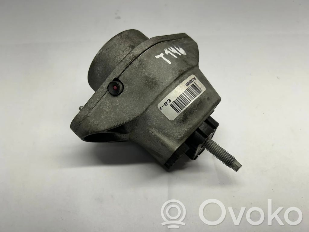 Chevrolet Camaro Engine mount bracket 