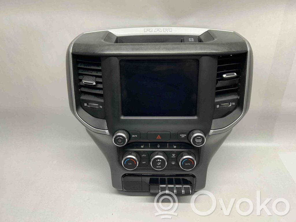 Dodge RAM 1500 DS Radio/CD/DVD/GPS head unit 