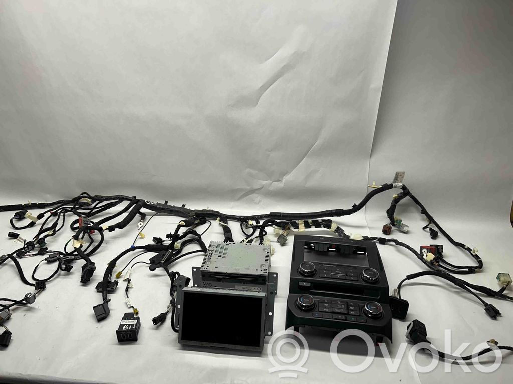 Panel / Radioodtwarzacz CD/DVD/GPS   JL3T18B955SA,JL3T18B955SA,HC3T14F014AC,JL3T14401DFJ,JL3T14G370HKB,JL3T18E245ABG,JL3T19C107BA,JU5T14D202BA