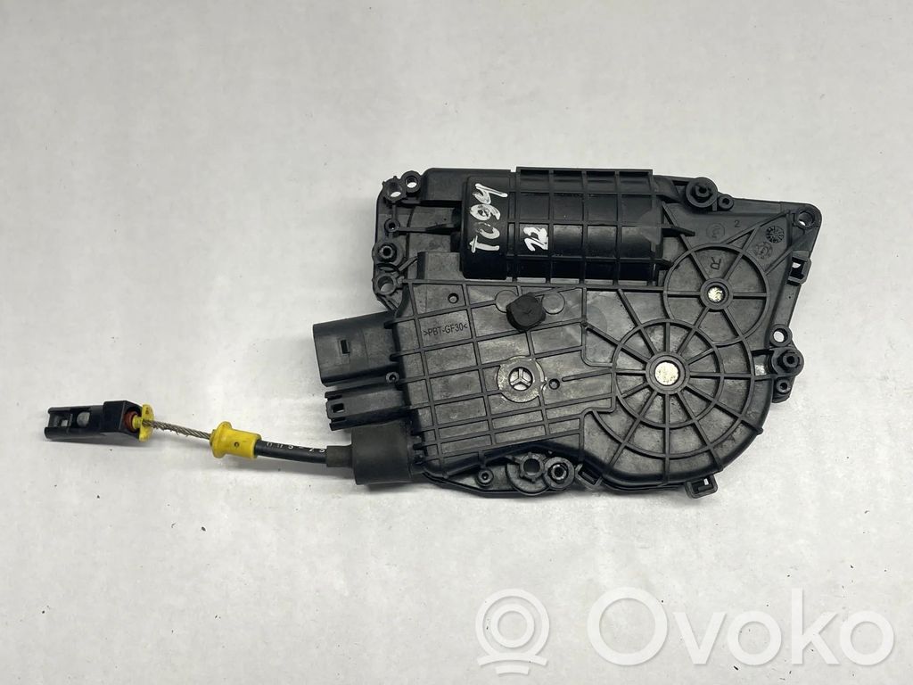BMW X5 E70 Priekinių durų pritraukėjas 