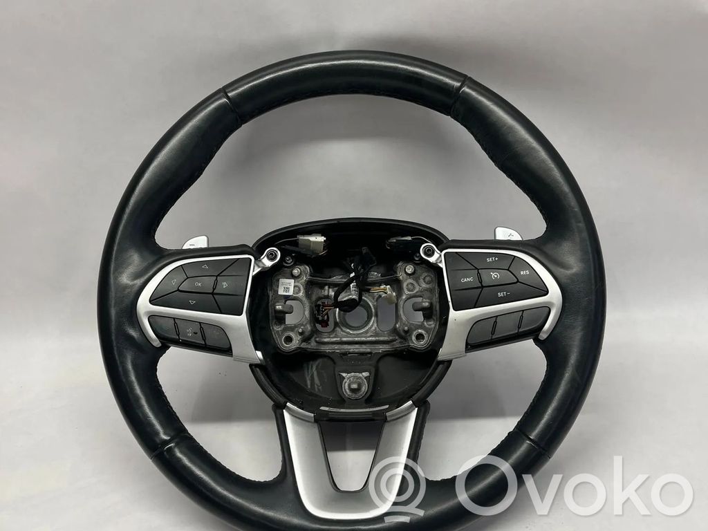 Dodge Challenger Ohjauspyörä 