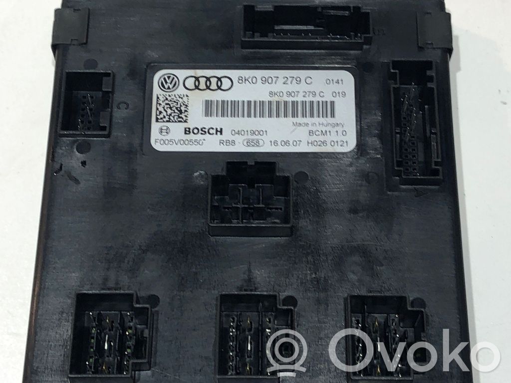 Audi A5 8T 8F Komforta modulis 