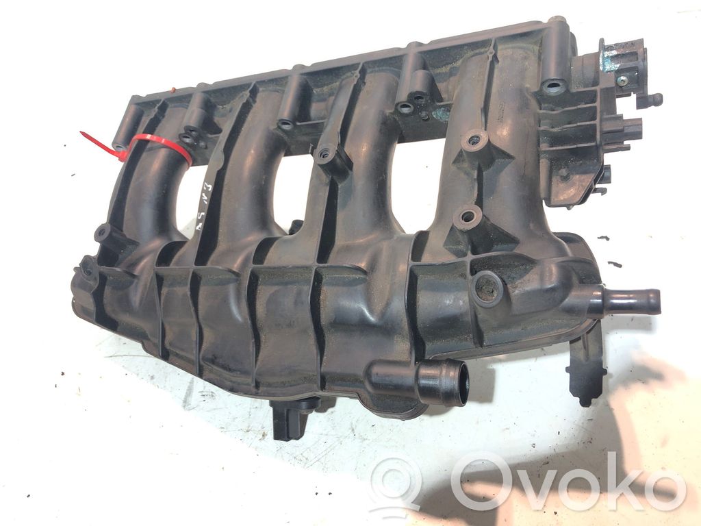 Audi A5 8T 8F Colector de admisión 