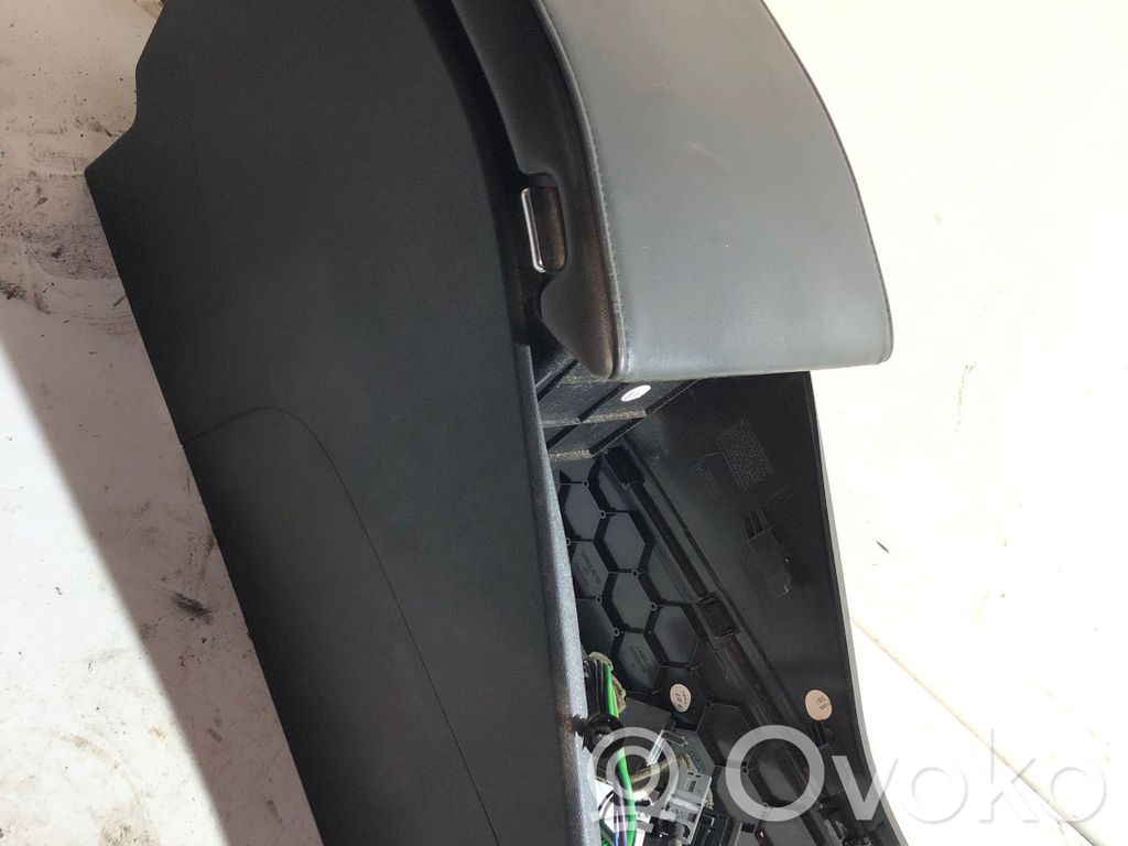 Volvo V70 Armrest 