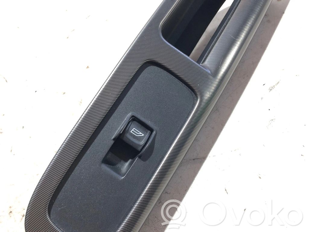 Electric window control switch   30773214,03453305,01115072490156
