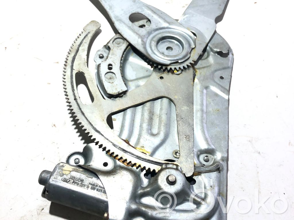 Volvo XC90 Front door window regulator with motor 
