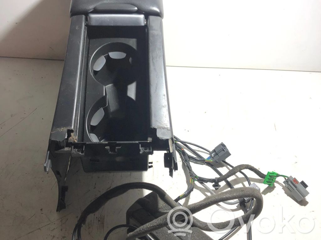 Volvo XC60 Armrest 