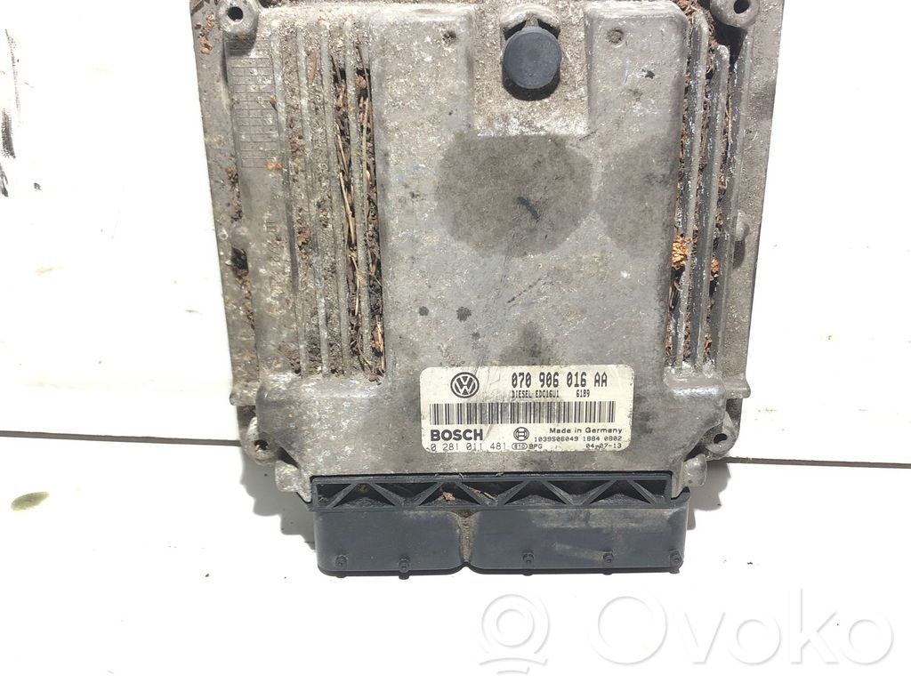 Volkswagen Touareg I Engine control unit/module 