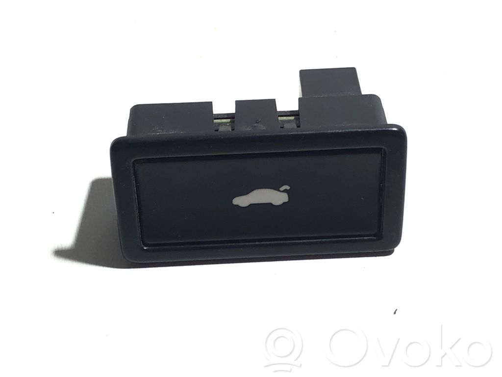 Audi Q7 4L Tailgate/boot open switch button 