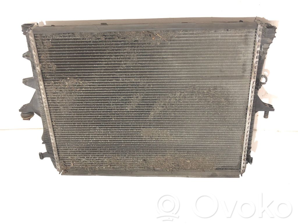 Audi Q7 4L Jäähdyttimen lauhdutin 