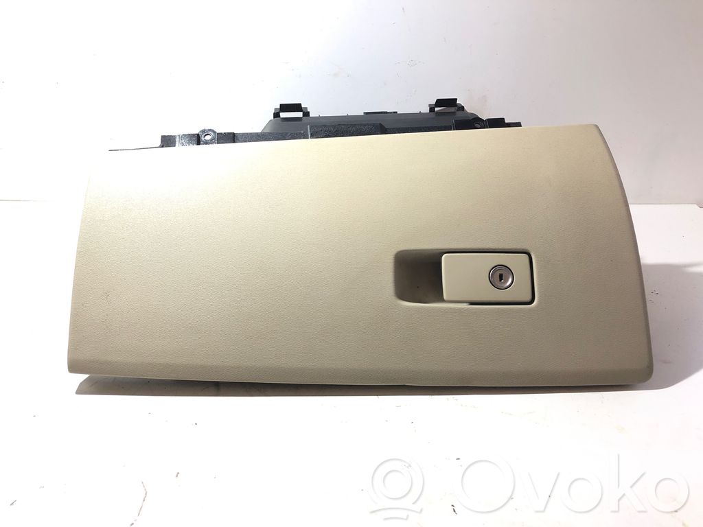 Volvo XC70 Daiktadėžė 