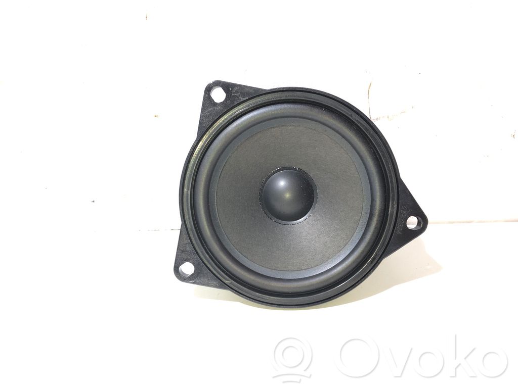 BMW 5 E60 E61 Subwoofer 